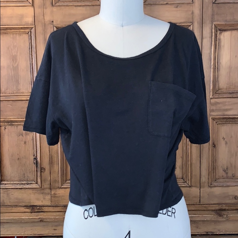 Cropped pocket tee